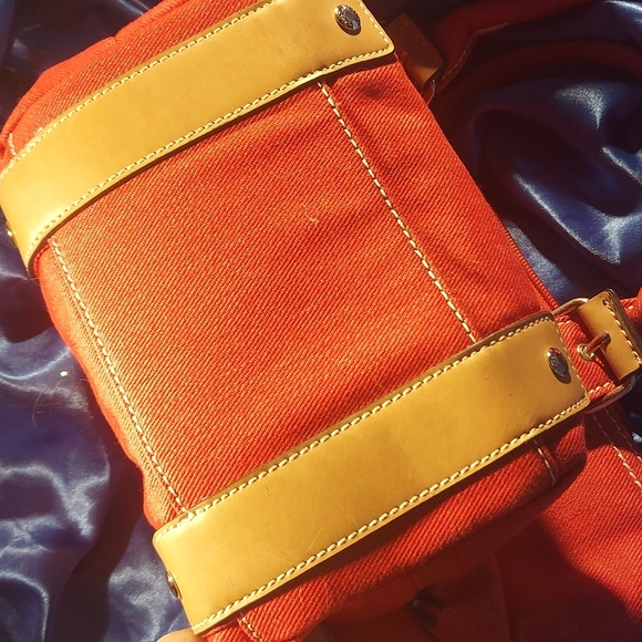 Tommy Hilfiger Purse - Picture 4 of 6